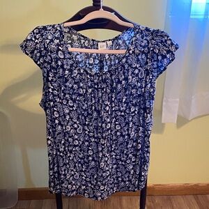 GAP Women's Blue and White Floral Blouse